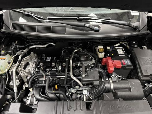 Used 2025 Nissan Kicks S image 31