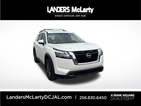 Used 2023 Nissan Pathfinder SV w/ SV Premium Package image 1