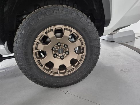 New 2026 Toyota 4Runner 4WD image 13