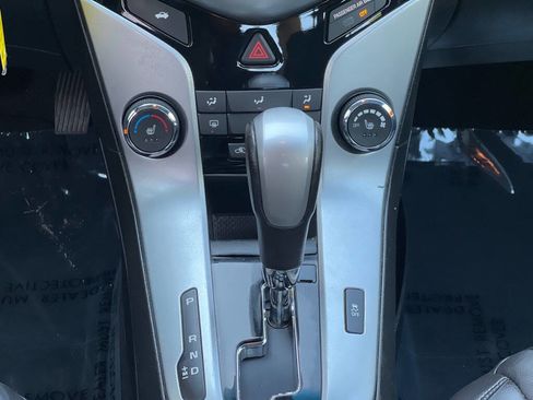 Used 2016 Chevrolet Cruze LT image 19