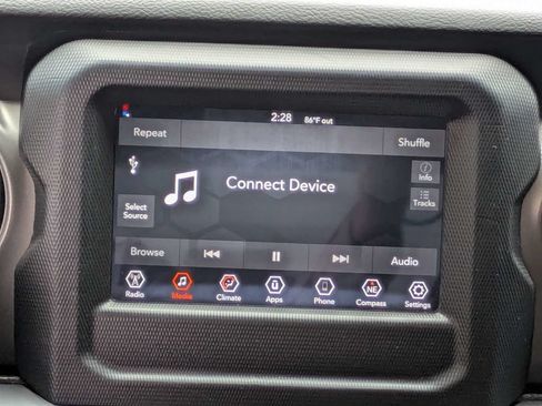 Used 2022 Jeep Wrangler Unlimited Sport AWD/4WD image 17