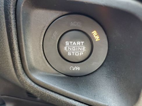 Used 2024 Jeep Wrangler Unlimited Sport AWD/4WD image 23