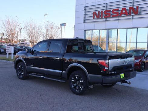 Used 2023 Nissan Titan Platinum Reserve w/ Moonroof Package image 8