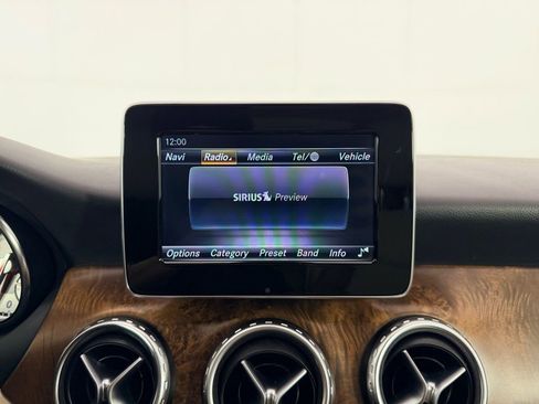 Used 2017 Mercedes-Benz GLA 250 4MATIC image 17