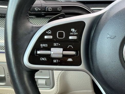 Used 2021 Mercedes-Benz GLE 450 4MATIC image 22