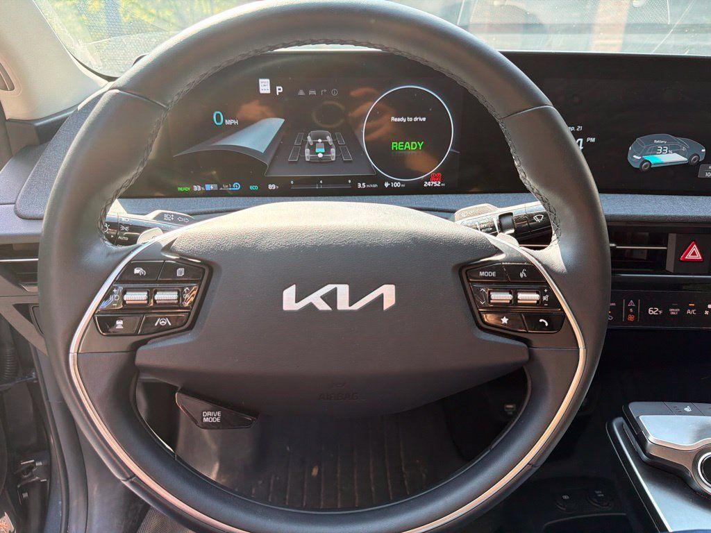 Used 2024 Kia EV6 Light AWD/4WD image 8