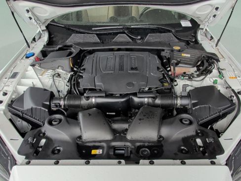 Used 2017 Jaguar XJ R-Sport image 19