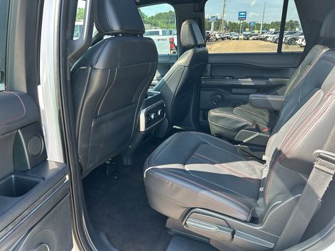 Used 2022 Ford Expedition Limited RWD image 15