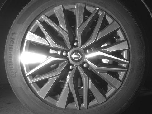 Used 2025 Nissan Altima 2.5 SV FWD image 10