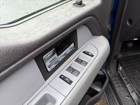 Used 2013 Ford F150 XLT w/ Mid Equipment Group image 13