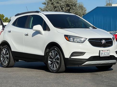 Used 2021 Buick Encore Preferred FWD image 2