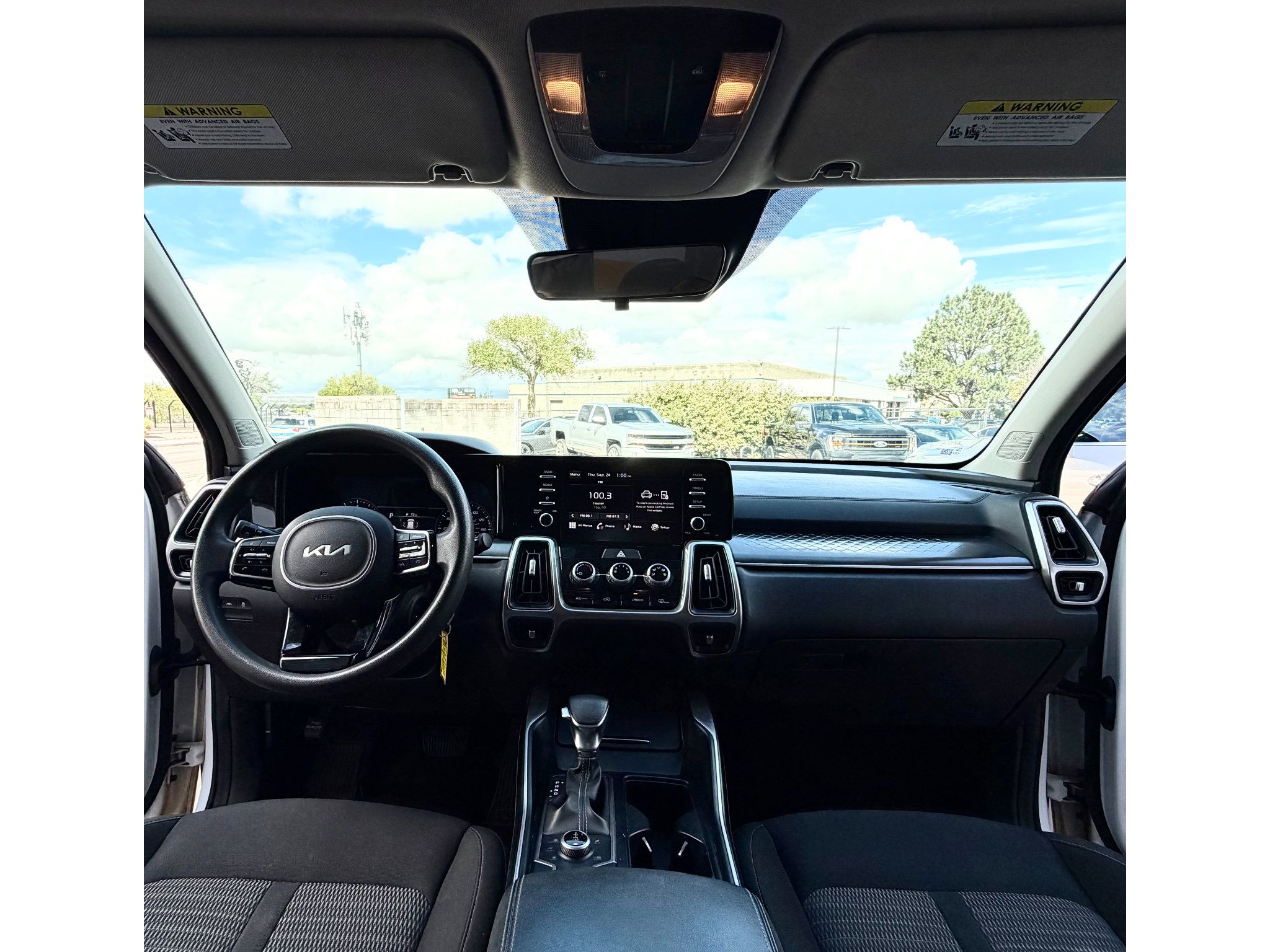 Used 2022 Kia Sorento LX AWD/4WD image 19