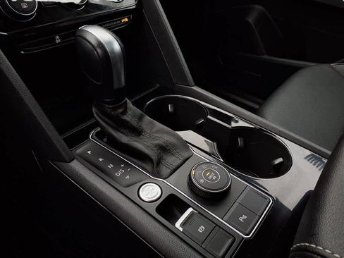 Used 2021 Volkswagen Atlas SEL image 22