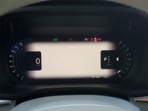 Certified 2023 Volvo XC60 B5 Ultimate w/ Protection Package Premier image 23