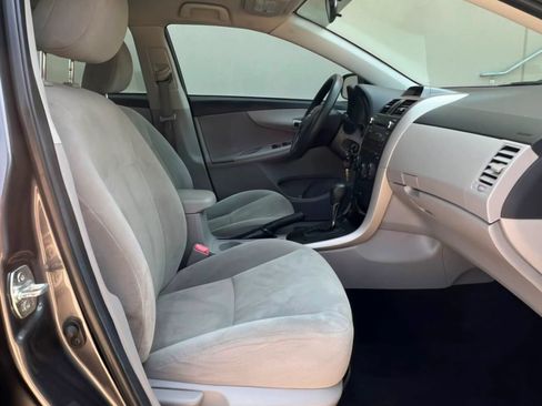 Used 2013 Toyota Corolla L FWD image 21
