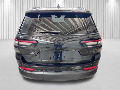 New 2025 Jeep Grand Cherokee L Altitude image 6