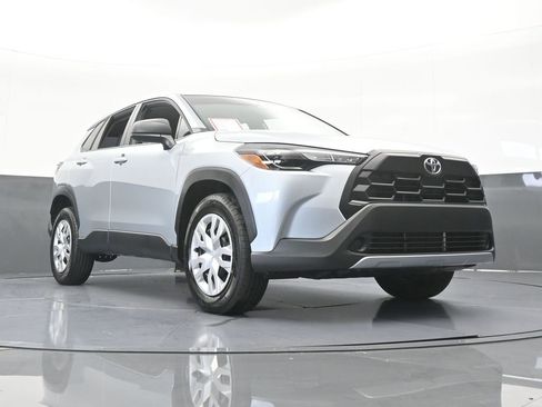 Used 2026 Toyota Corolla Cross L FWD image 55