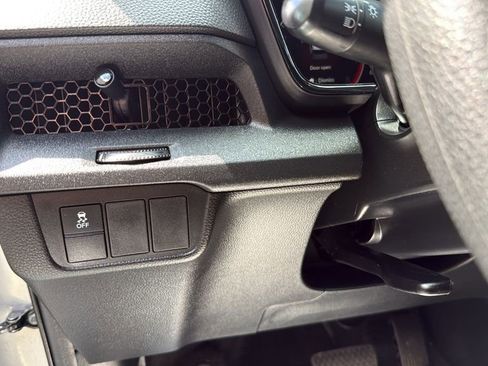 Used 2025 Honda CR-V EX image 18