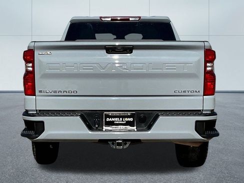 Used 2024 Chevrolet Silverado 1500 Custom image 4