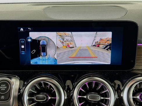New 2026 Mercedes-Benz GLB 250 4MATIC image 17
