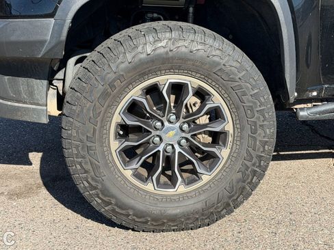 Used 2019 Chevrolet Colorado ZR2 image 6