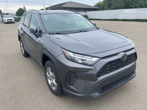 Used 2023 Toyota RAV4 XLE AWD/4WD image 3