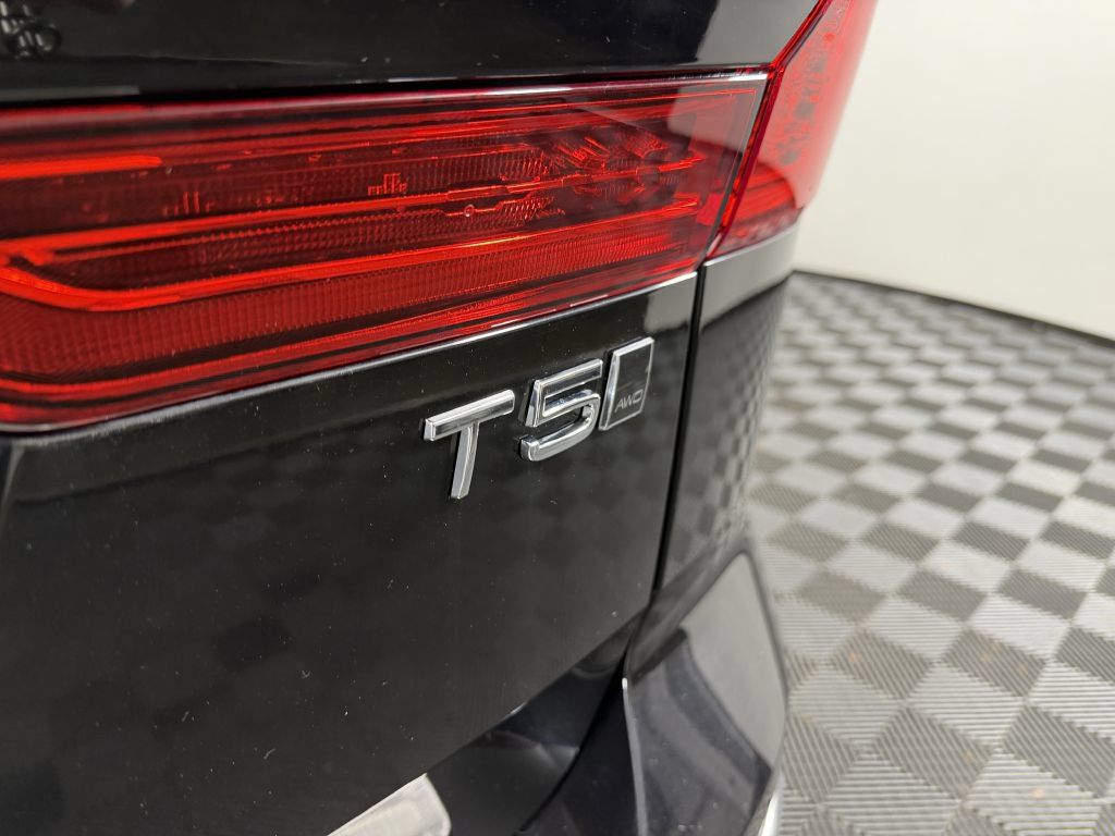 Used 2021 Volvo XC60 T5 Inscription w/ Protection Package Premier AWD/4WD image 12