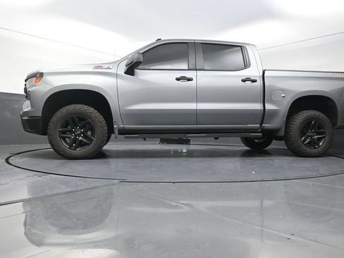 Used 2025 Chevrolet Silverado 1500 Custom Trail Boss AWD/4WD image 34