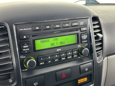 Used 2008 Kia Sorento LX image 42