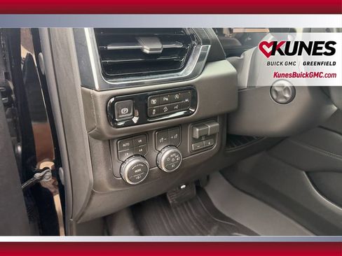 New 2026 GMC Yukon Denali w/ Denali Reserve Package AWD/4WD image 17