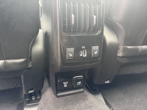 Used 2022 Jeep Compass Limited w/ (RED) Package image 32