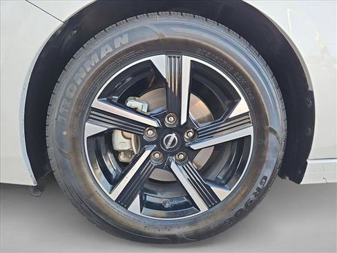Used 2025 Nissan Sentra SV FWD image 23