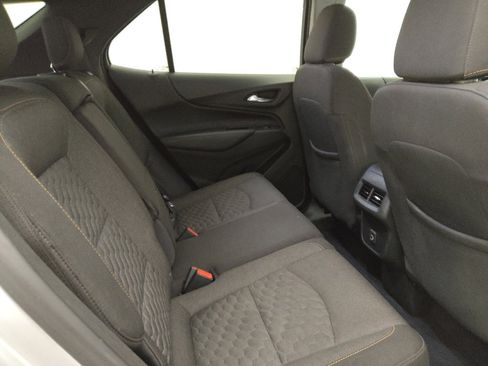 Used 2020 Chevrolet Equinox LT w/ Driver Convenience Package image 19