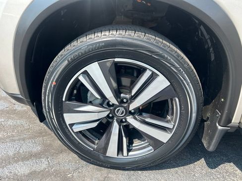 Used 2021 Nissan Rogue SL w/ Premium Package AWD/4WD image 28