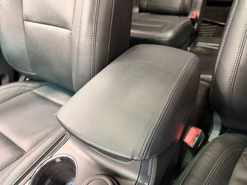 Used 2017 Ford Explorer XLT w/ Equipment Group 202A image 42