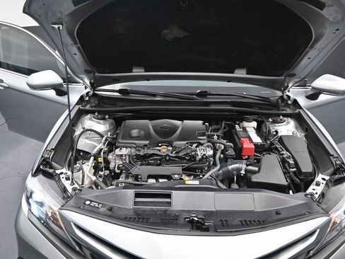 Used 2021 Toyota Camry SE image 34