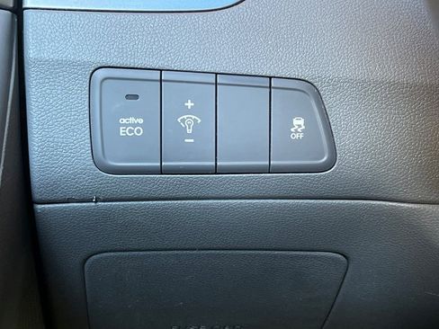 Used 2013 Hyundai Elantra FWD image 34