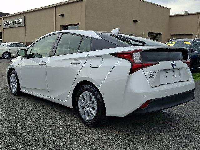 Used 2022 Toyota Prius LE FWD image 4