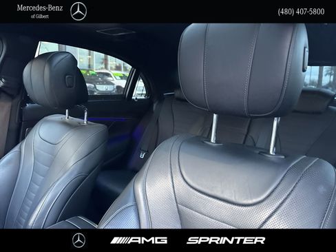 Used 2019 Mercedes-Benz S 560 Sedan image 16