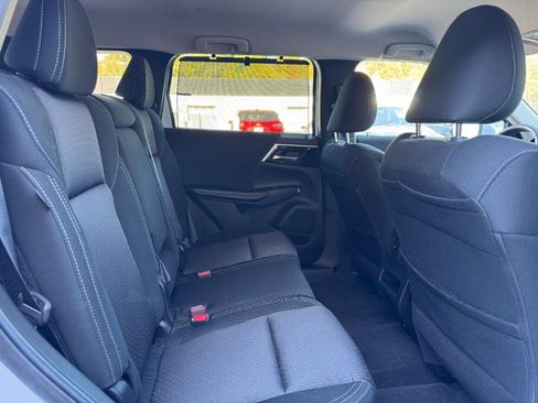 Used 2022 Mitsubishi Outlander ES image 11