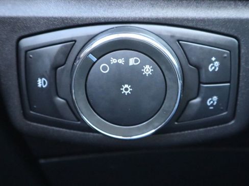 Used 2017 Ford Fusion SE w/ Equipment Group 201A image 28