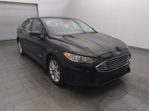 Used 2019 Ford Fusion SE image 13