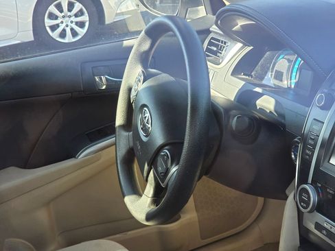 Used 2013 Toyota Camry LE FWD image 16