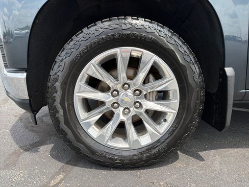 Used 2019 Chevrolet Silverado 1500 LTZ AWD/4WD image 8