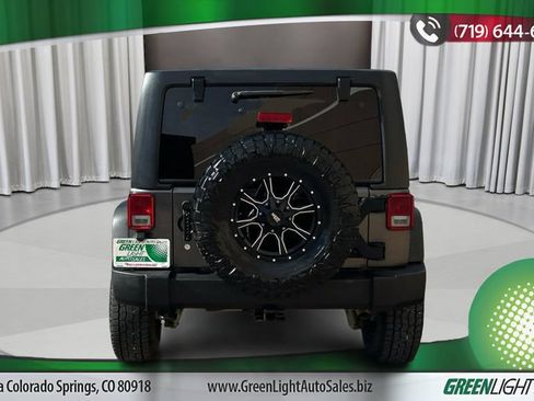 Used 2017 Jeep Wrangler Unlimited Sport w/ Quick Order Package 23S AWD/4WD image 4