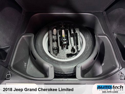Used 2018 Jeep Grand Cherokee Limited image 16