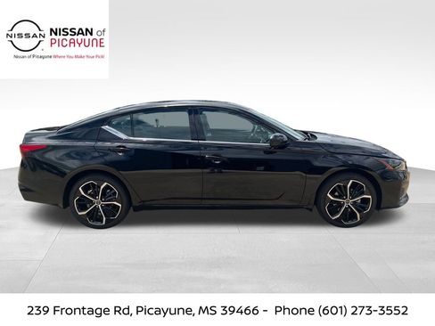 New 2026 Nissan Altima 2.5 SR FWD image 6
