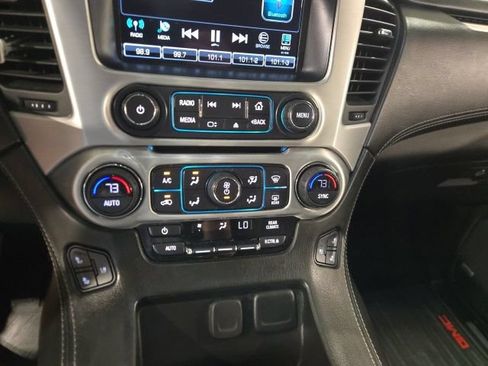 Used 2020 GMC Yukon SLT w/ Premium Edition AWD/4WD image 15