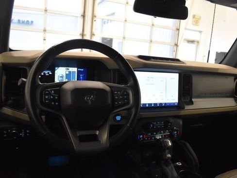 Used 2023 Ford Bronco Wildtrak AWD/4WD image 22