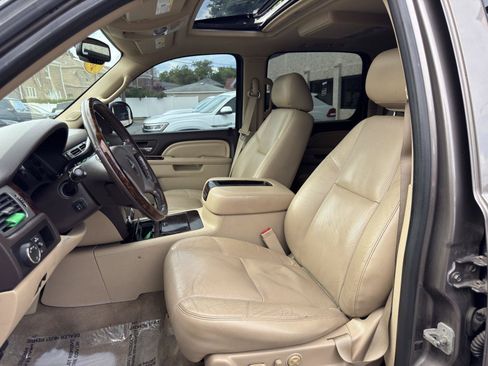 Used 2011 GMC Yukon XL Denali AWD/4WD image 16